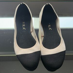 Serra Black and Cream Knit Ballet Flats Size 9